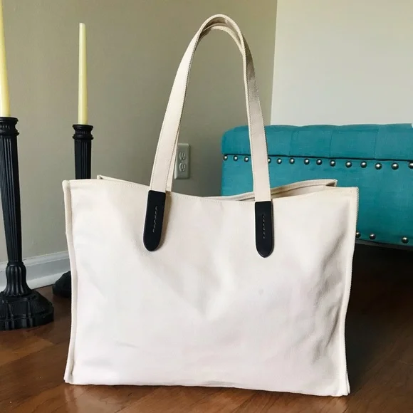 Coach Tote 42 High Line NY Print, Limited Edition, Unisex Canvas Tote - Picture 7 of 16